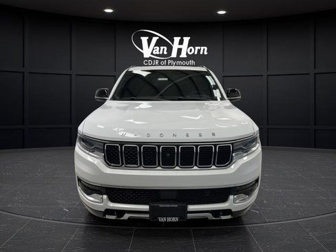 Used 2024 Jeep Wagoneer Series III w/ Convenience Group I image 11