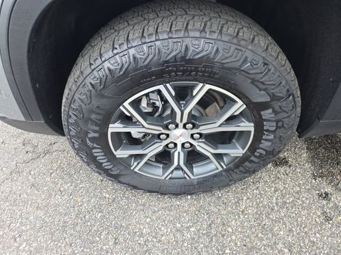 Used 2026 GMC Acadia AT4 w/ Super Cruise Package AWD/4WD image 43