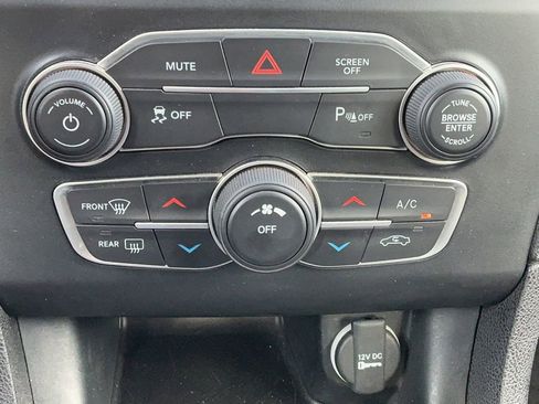 Used 2023 Dodge Charger SXT image 21