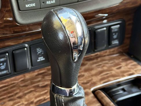 Used 2020 Nissan Armada SL RWD image 29
