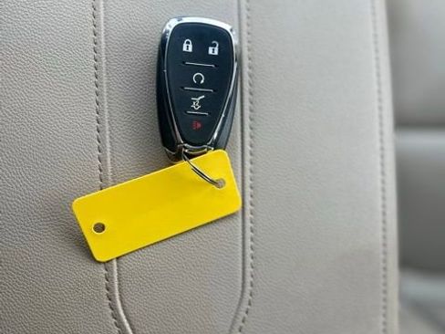 Used 2022 Chevrolet Traverse LT image 15