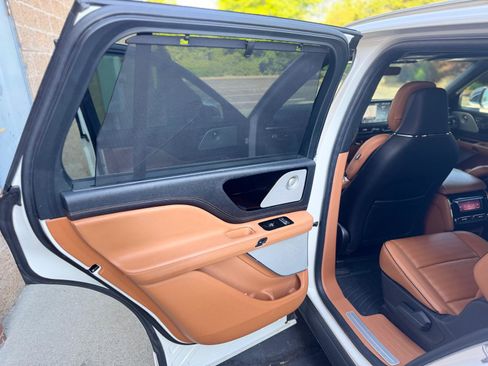 Used 2022 Lincoln Aviator Black Label w/ Dynamic Handling Package image 28