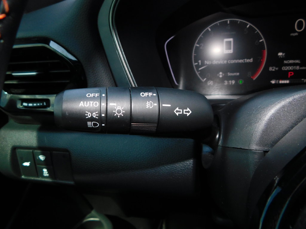 Used 2025 Honda Pilot TrailSport image 38
