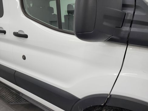 Used 2019 Ford Transit 350 XLT image 21