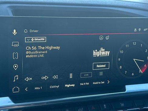 Used 2025 GMC Sierra 1500 SLT w/ SLT Convenience Package image 23