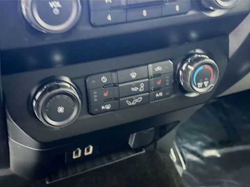 Used 2019 Ford F150 XLT w/ Equipment Group 302A Luxury image 16