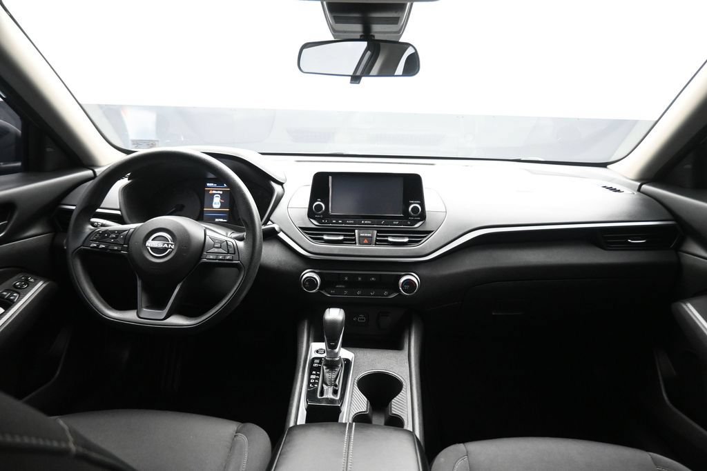 Used 2024 Nissan Altima 2.5 S FWD image 35