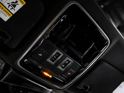 Used 2017 Land Rover Range Rover HSE image 36