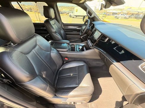 Used 2022 Jeep Wagoneer Series I w/ Convenience Group I AWD/4WD image 35