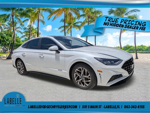Used 2021 Hyundai Sonata SEL w/ Convenience Package FWD image 2