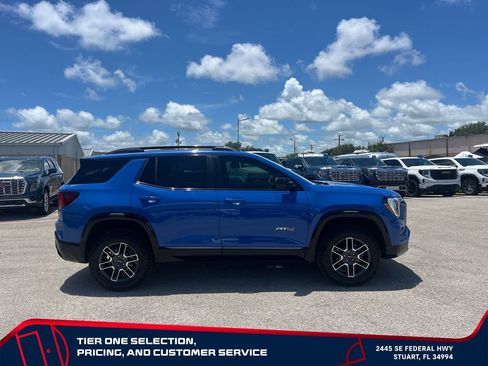 Certified 2026 GMC Terrain AT4 w/ Convenience Package III AWD/4WD image 8