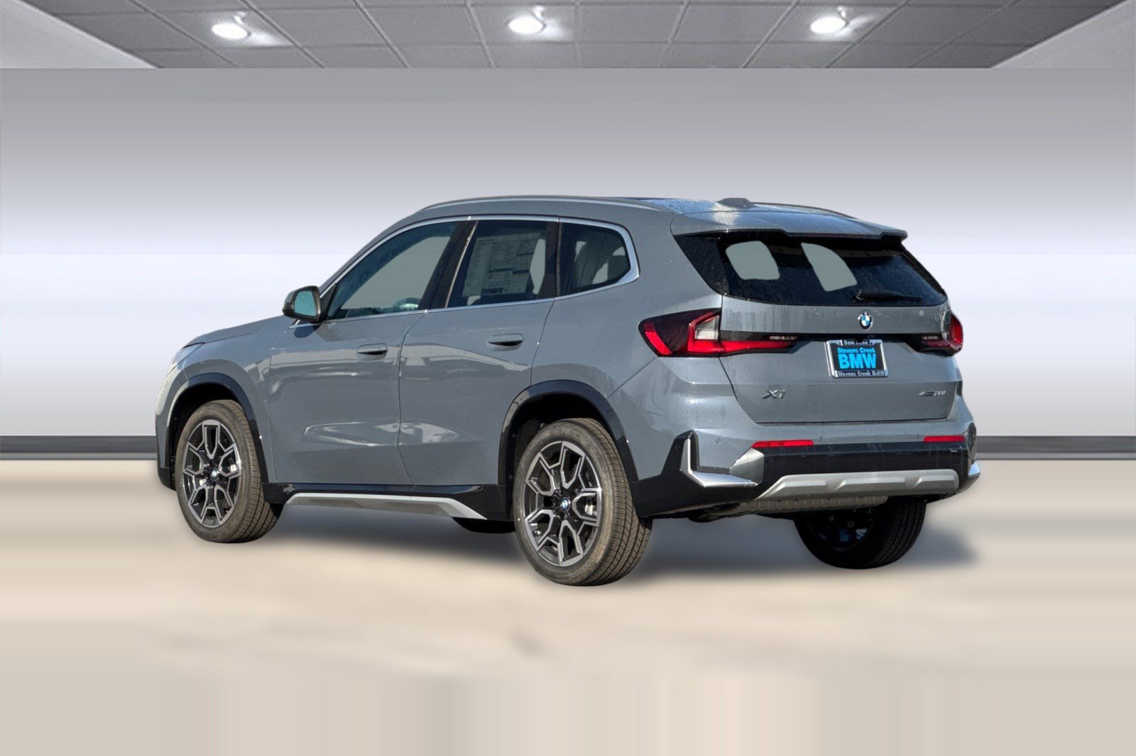 Used 2026 BMW X1 xDrive28i w/ Technology Package AWD/4WD image 3