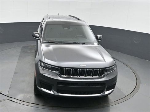 New 2025 Jeep Grand Cherokee L Laredo image 38