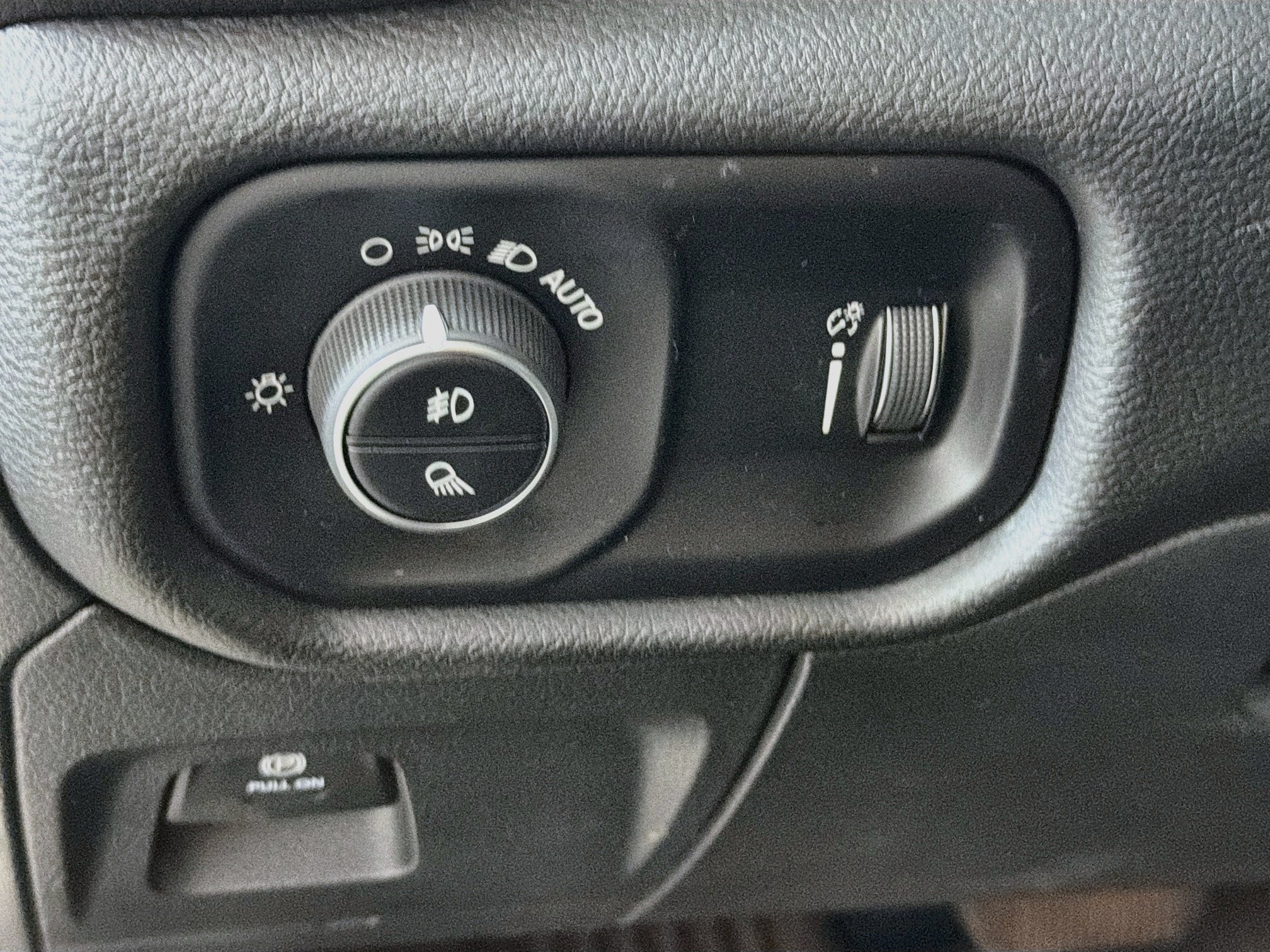 Used 2023 RAM 1500 Big Horn AWD/4WD image 16