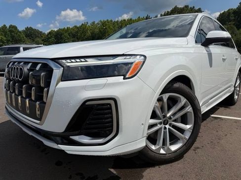 Used 2025 Audi Q7 3.0T Prestige AWD/4WD image 4