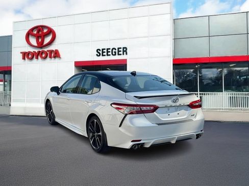Used 2020 Toyota Camry XSE FWD image 9