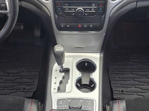 Used 2013 Jeep Grand Cherokee Trailhawk AWD/4WD image 15