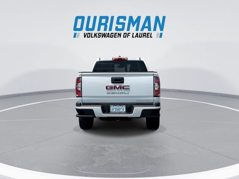 Used 2022 GMC Canyon Denali RWD image 7