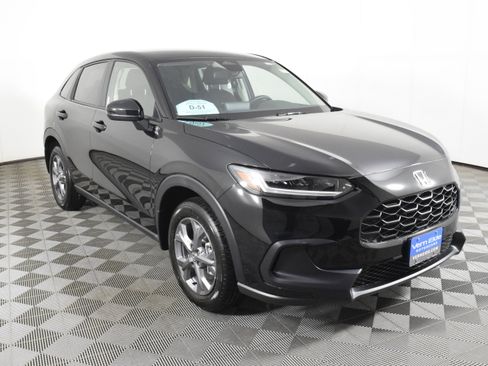 New 2026 Honda HR-V LX image 4