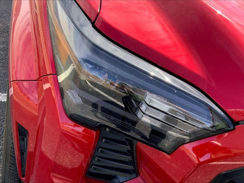 Certified 2025 Toyota Tacoma SR5 image 26