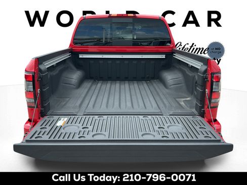 Used 2025 Nissan Frontier SV w/ SV Convenience Package RWD image 9
