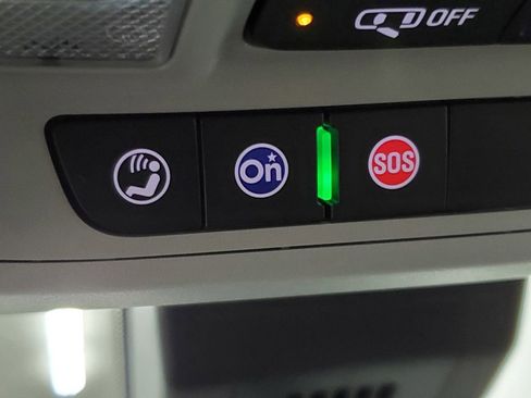 Used 2021 Chevrolet Equinox LT FWD image 18