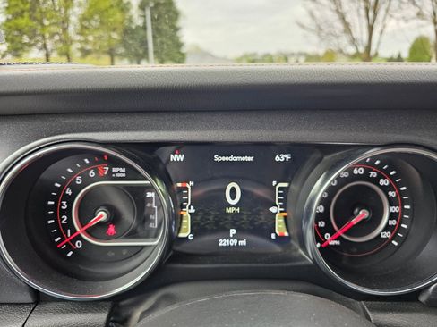 Used 2022 Jeep Gladiator Mojave w/ LED Lighting Group AWD/4WD image 23