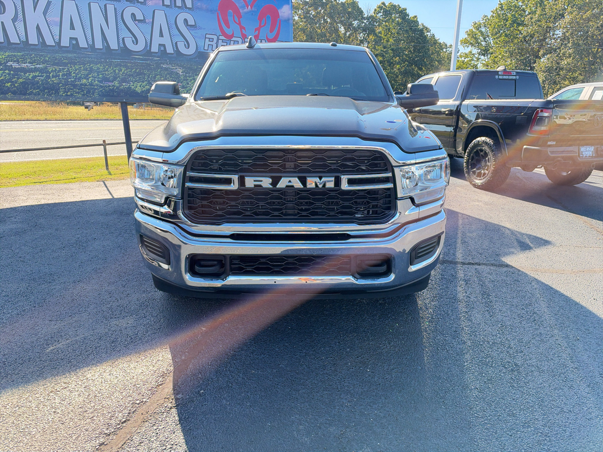 Used 2022 RAM 3500 Tradesman RWD image 2