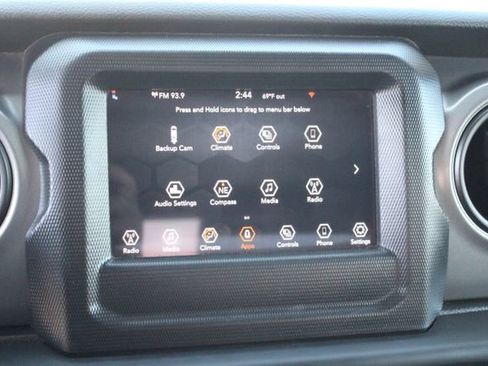 Used 2023 Jeep Wrangler Sport S image 23