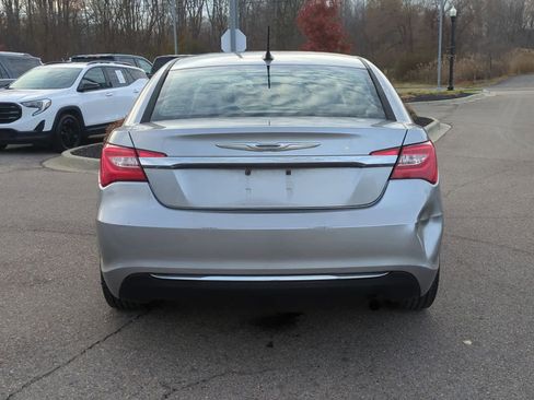 Used 2013 Chrysler 200 Touring w/ Cold Weather Group image 7