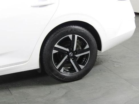 Certified 2024 Nissan Sentra SV FWD image 16