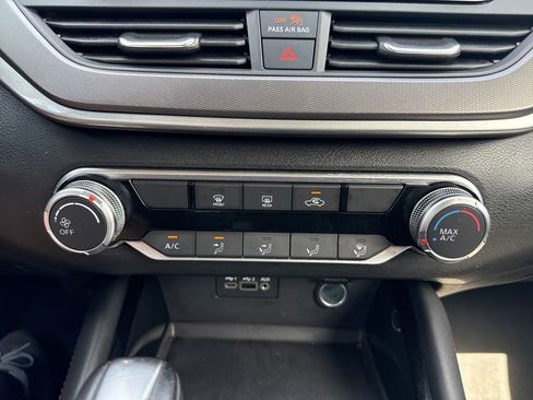 Used 2023 Nissan Altima 2.5 SR image 18