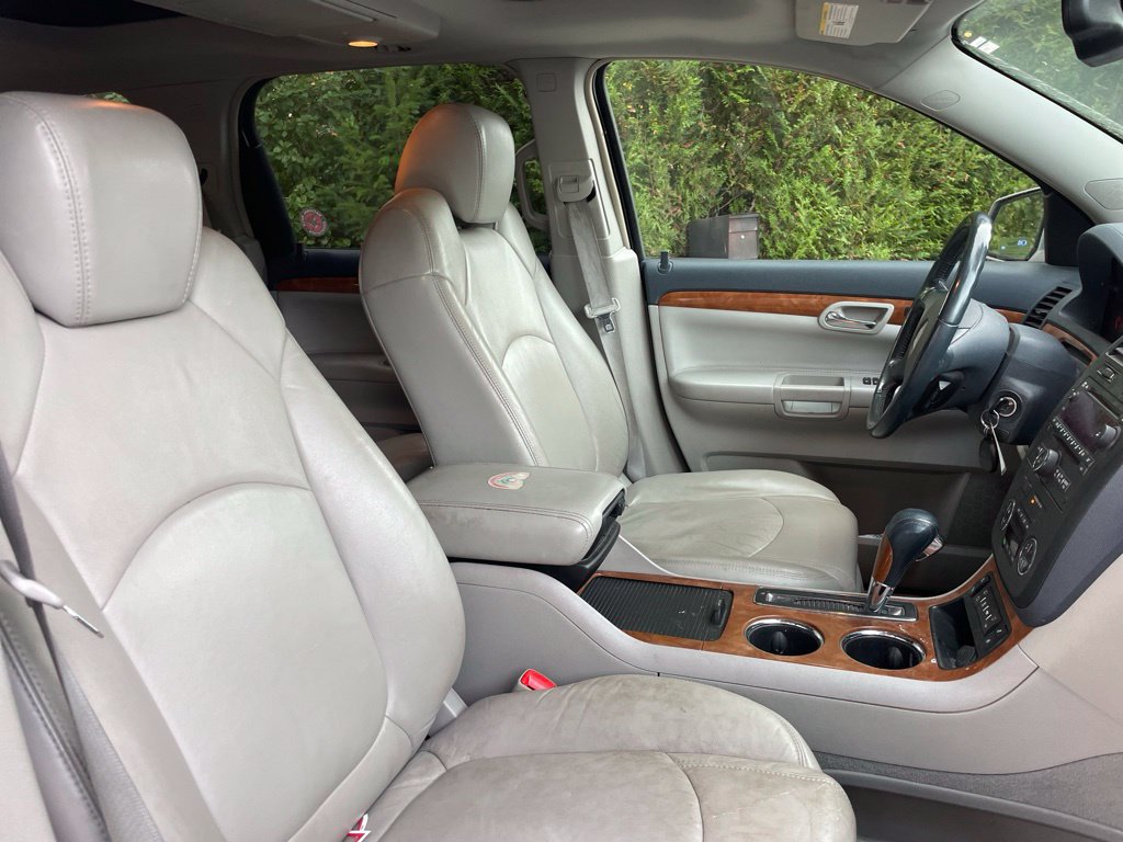 Used 2008 Saturn Outlook XR w/ Premium Trim Package FWD image 28