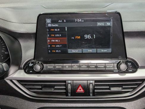 Used 2020 Kia Forte LXS FWD image 18