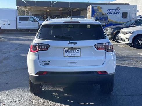 New 2026 Jeep Compass Latitude AWD/4WD image 8