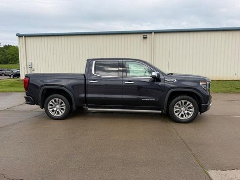 Used 2022 GMC Sierra 1500 Denali AWD/4WD image 2