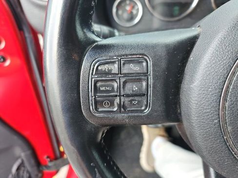 Used 2016 Jeep Wrangler Unlimited Rubicon w/ Connectivity Group image 17