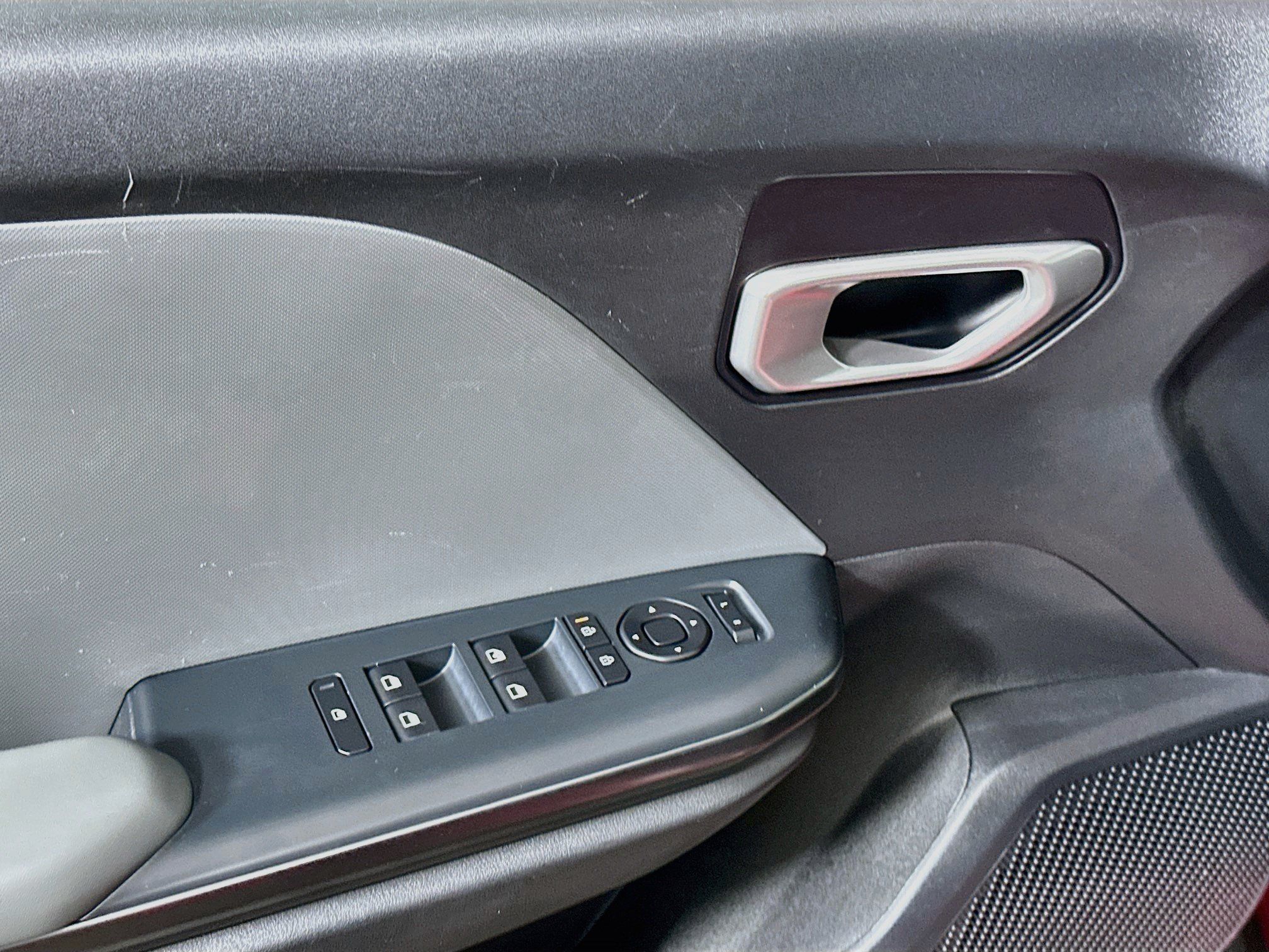 Used 2025 Kia K4 FWD image 15