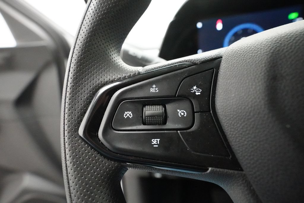 Used 2025 Chevrolet TrailBlazer LT AWD/4WD image 17