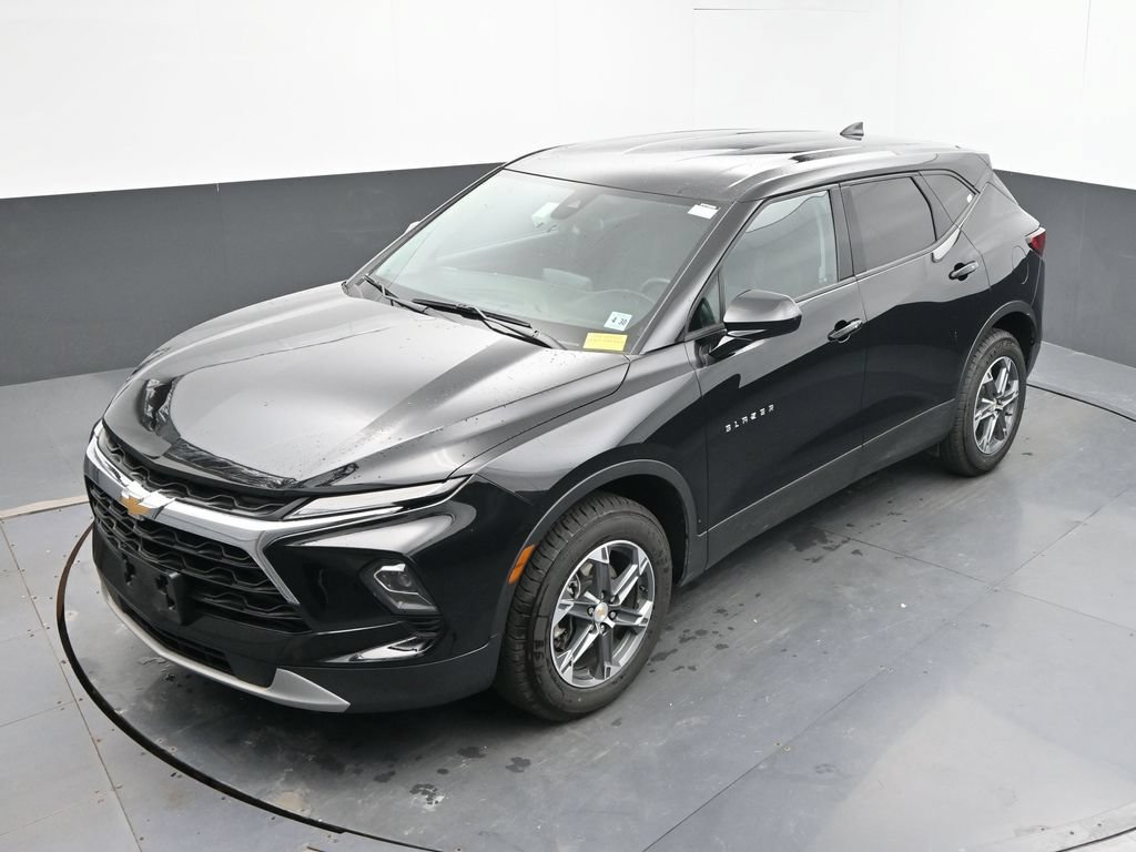 Used 2025 Chevrolet Blazer LT FWD image 17