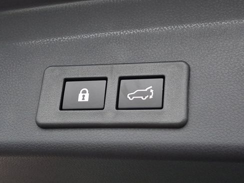 Certified 2025 Subaru Ascent Bronze Edition AWD/4WD image 32