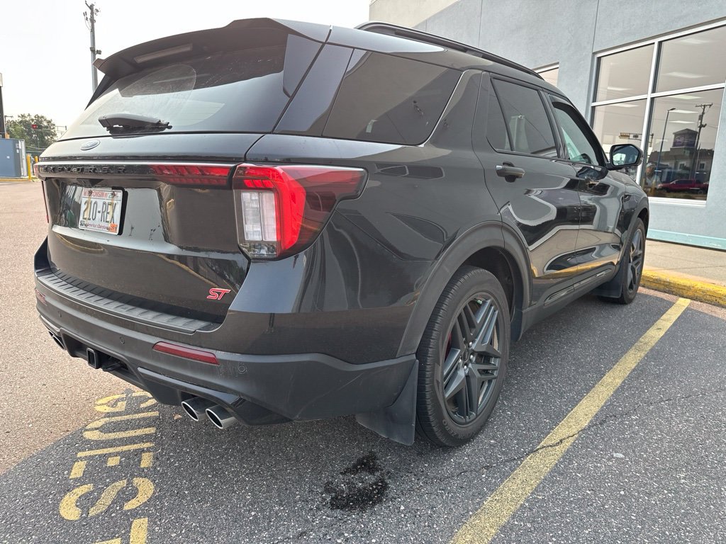Used 2025 Ford Explorer ST w/ Sun And Sound Package AWD/4WD image 3