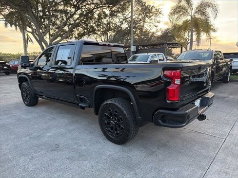 Used 2022 Chevrolet Silverado 2500 LTZ w/ LTZ Plus Package image 4