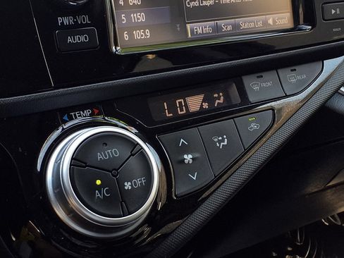 Used 2016 Toyota Prius C Two FWD image 9