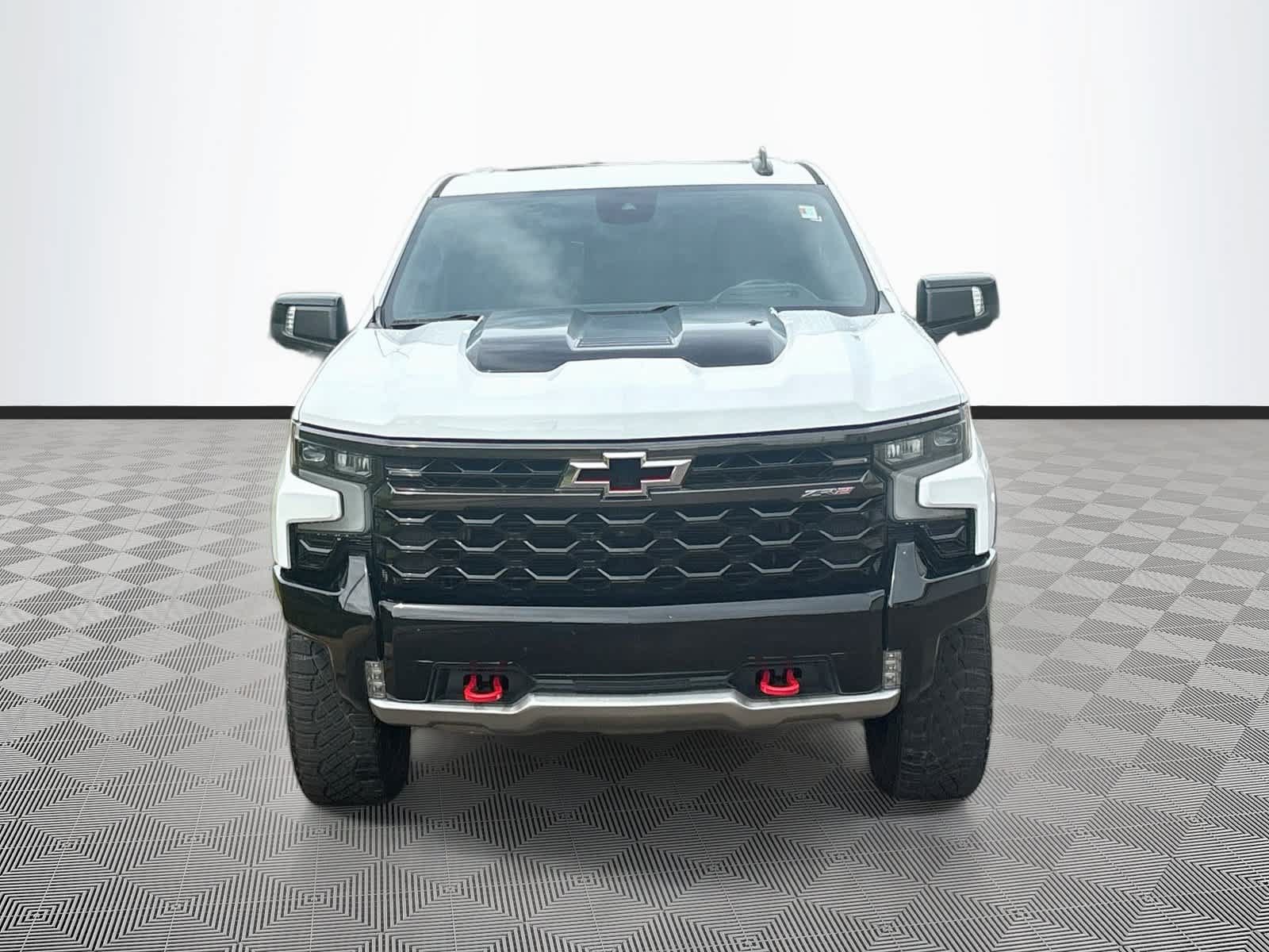Used 2023 Chevrolet Silverado 1500 ZR2 w/ Technology Package AWD/4WD image 2