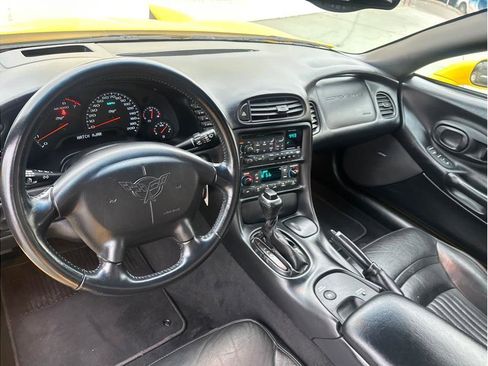 Used 2003 Chevrolet Corvette Coupe 2D w/ Preferred Equipment Group image 22