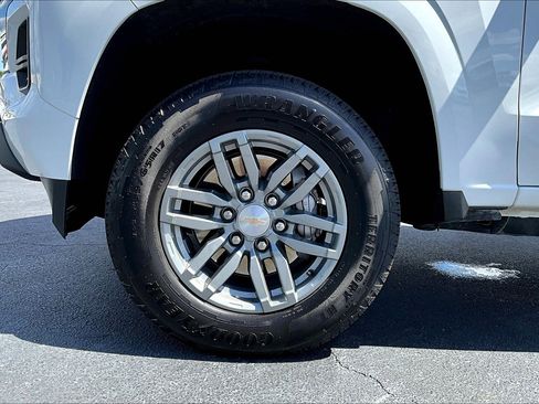 Certified 2025 Chevrolet Colorado LT image 9