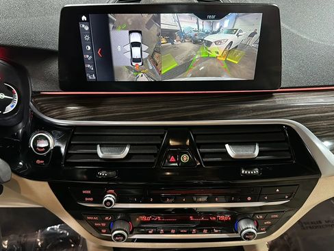 Used 2017 BMW 530i 530i Sedan 4D image 23