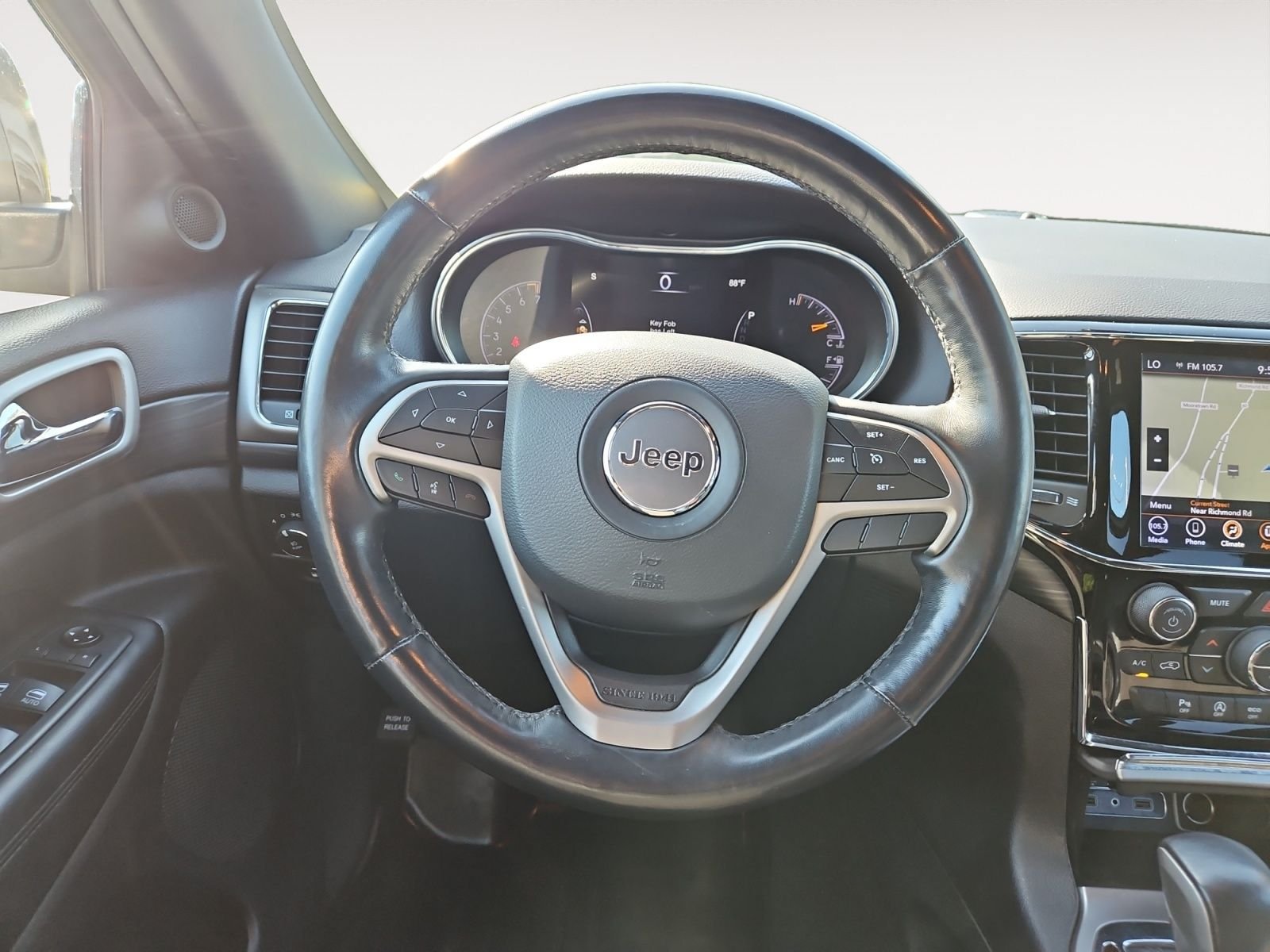 Used 2020 Jeep Grand Cherokee Altitude AWD/4WD image 12
