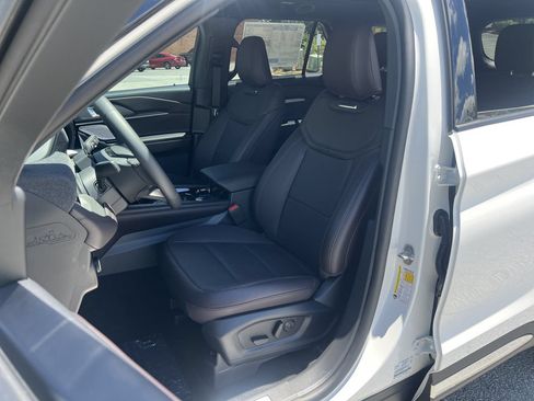 New 2026 Ford Explorer Platinum RWD image 16